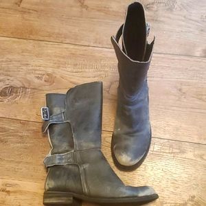 Leather motorcycle boots